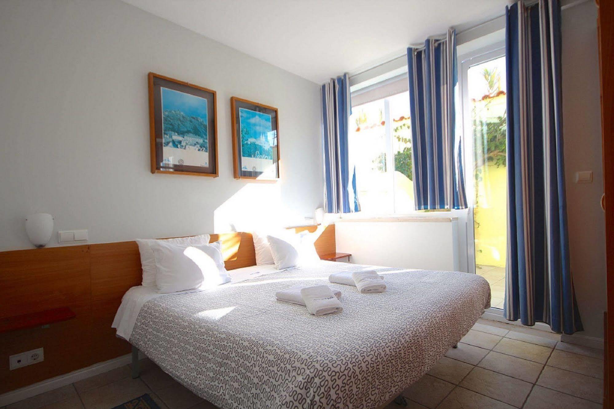Apartamento com 2 Quartos e Vista Mar