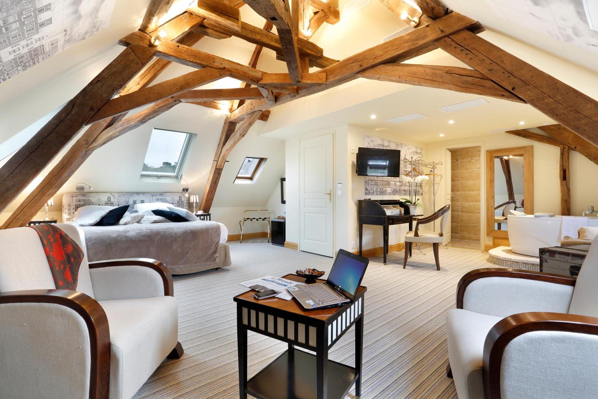 Double Room Signature,186463530:JPEG