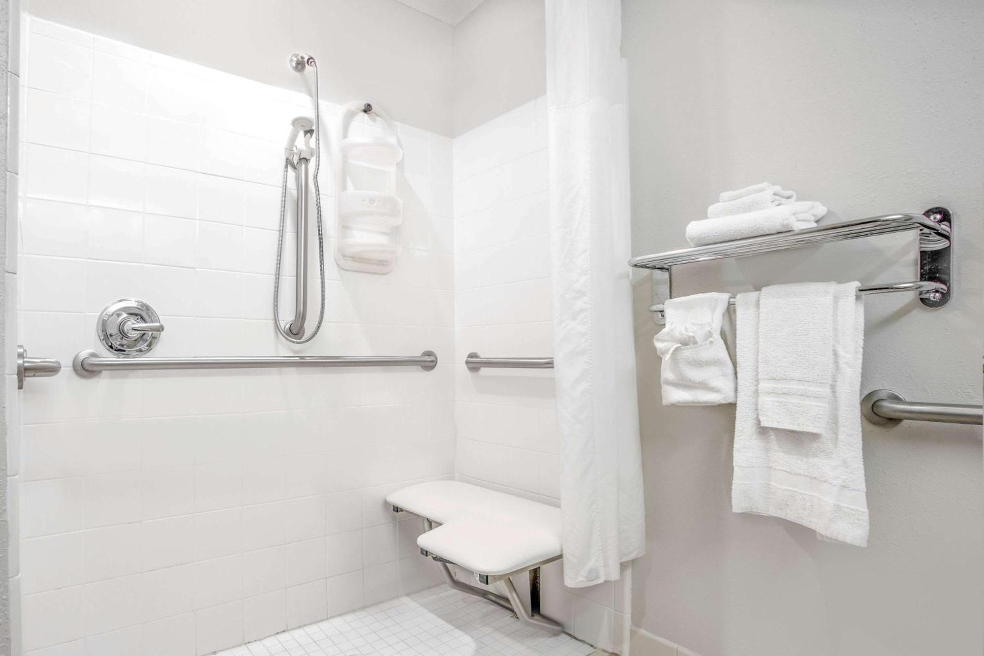 Queen Room with Two Queen Beds - Disability Access/Non-Smoking