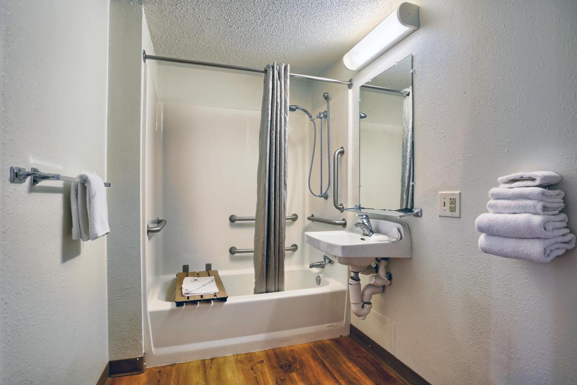 Quadruple Room - Disability Access - Non-Smoking