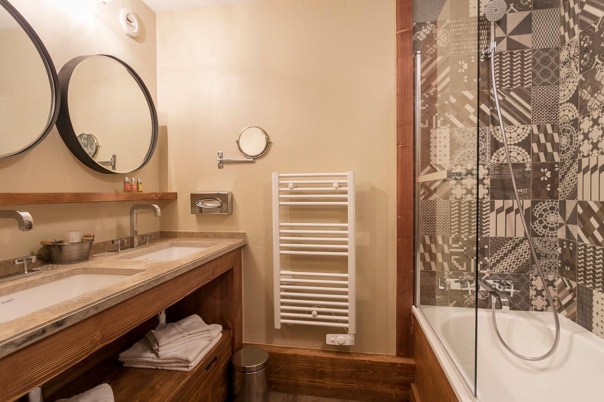 Classic Triple Room,704984566:JPEG