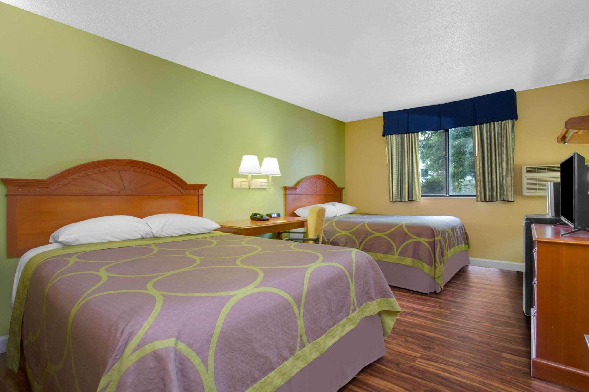 Double Room Two Double Beds Third Floor or Non-Smoking,1280344069:JPEG