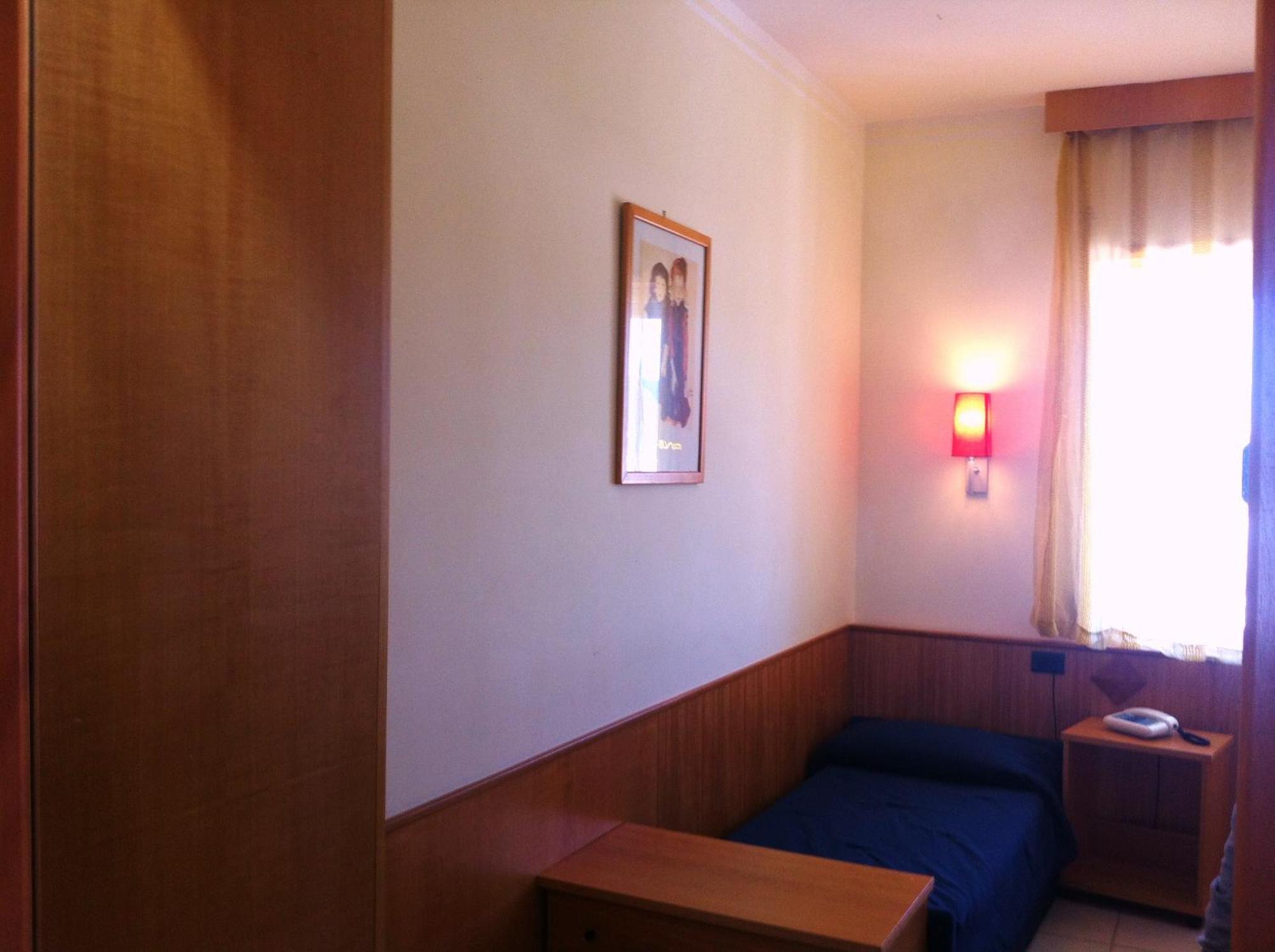 Single Room,1580183498:JPEG
