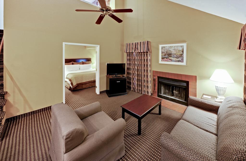 One-Bedroom Loft Suite - Non-Smoking