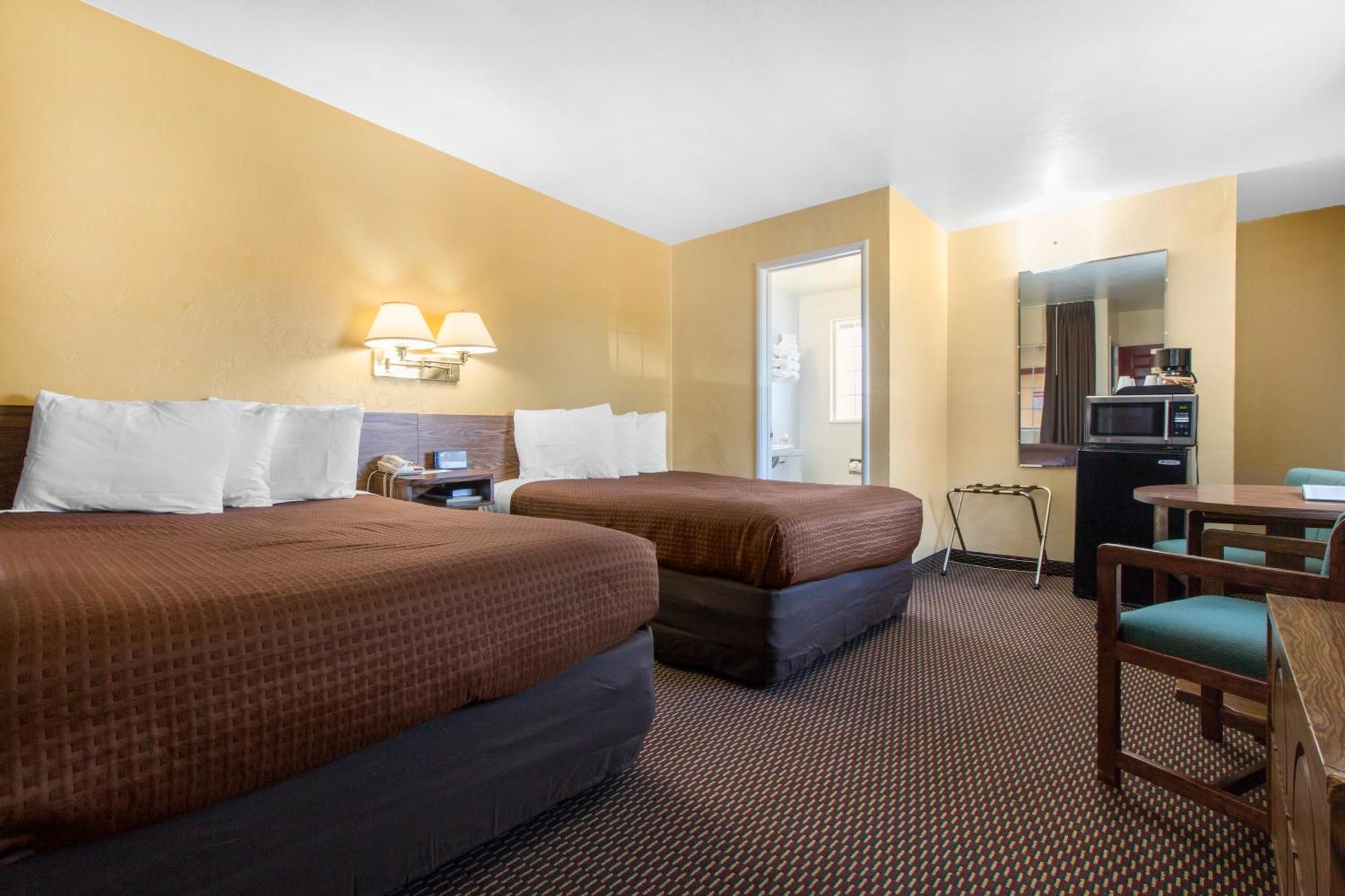 Double Room with Two Double Beds - Non-Smoking