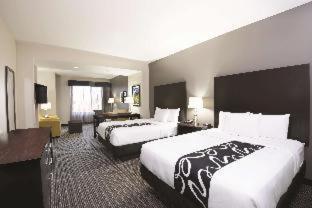 Deluxe Suite with Two Queen Beds - Non-Smoking