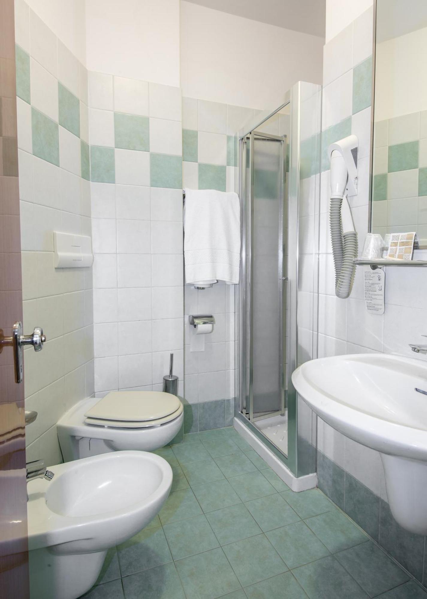Camera Quadrupla con Vista Mare