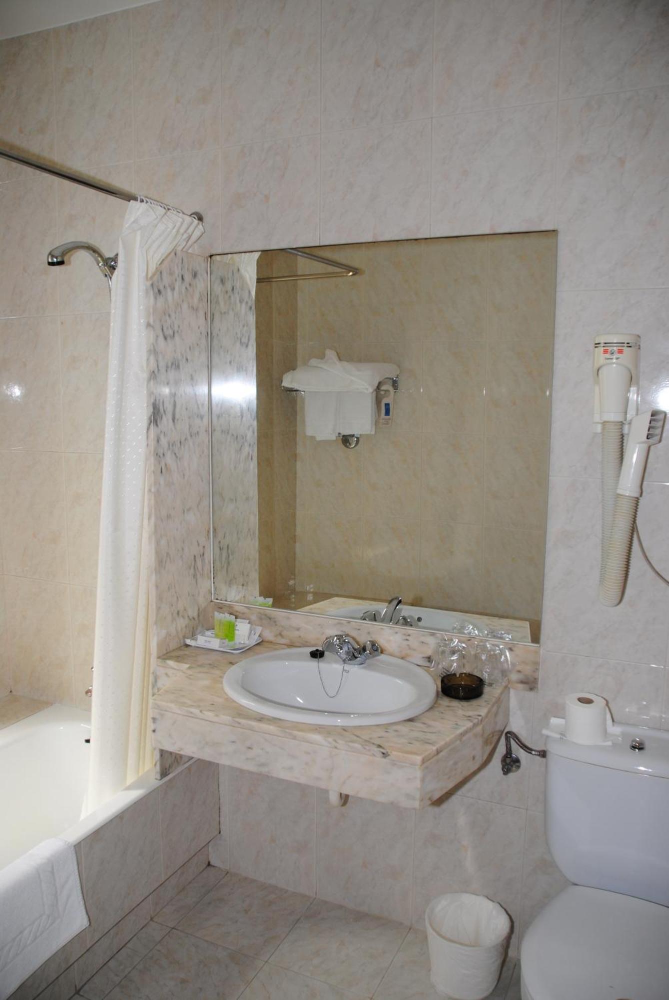 Chambre Double ou Lits Jumeaux - Donnant sur l'Intérieur