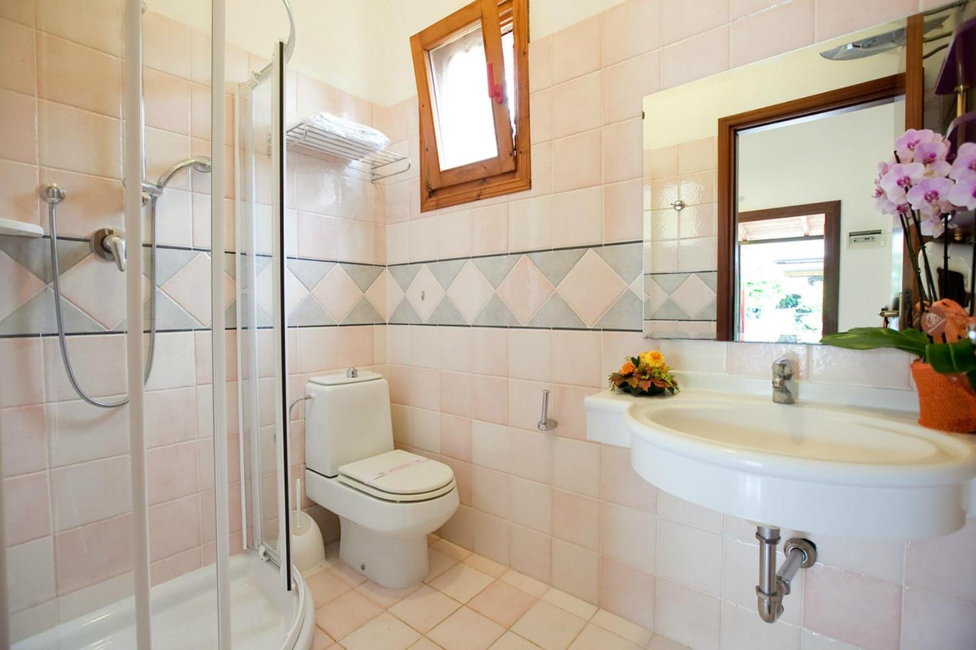 Villa con 2 Camere da Letto (4 Adulti)