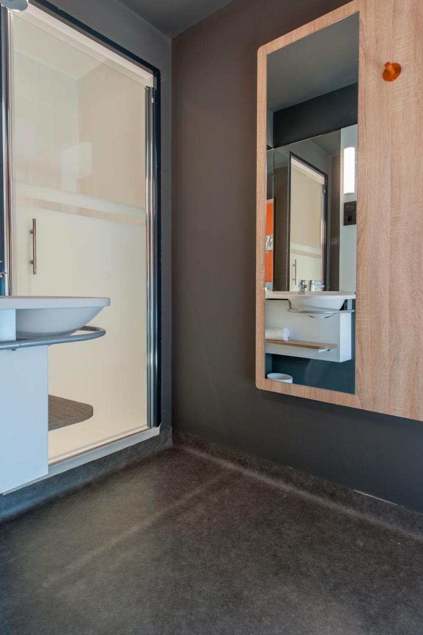 Standaard Kamer met 2 Eenpersoonsbedden.