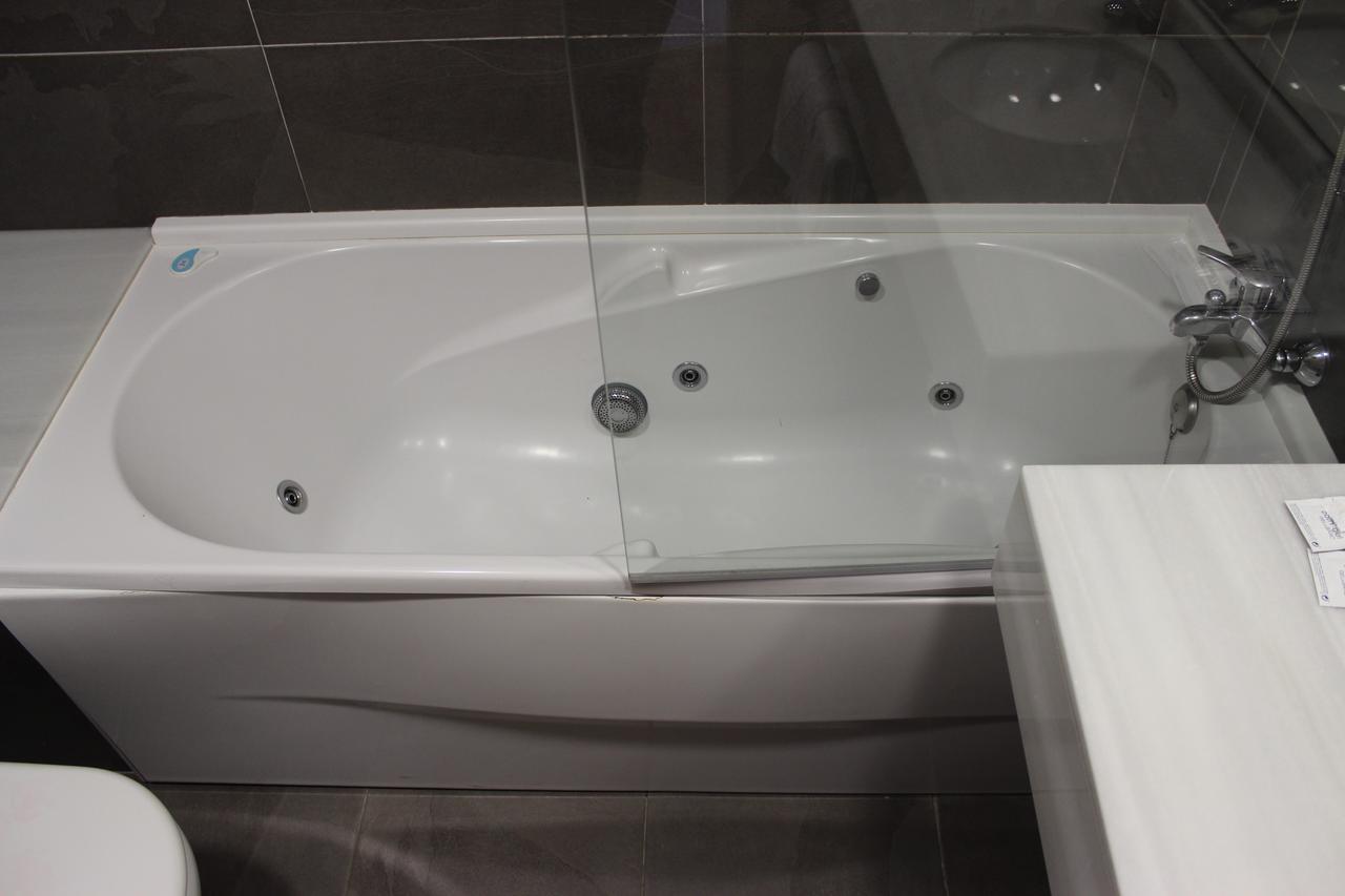 Double or Twin Room with Sea View and Spa Bath,1540778521:JPEG