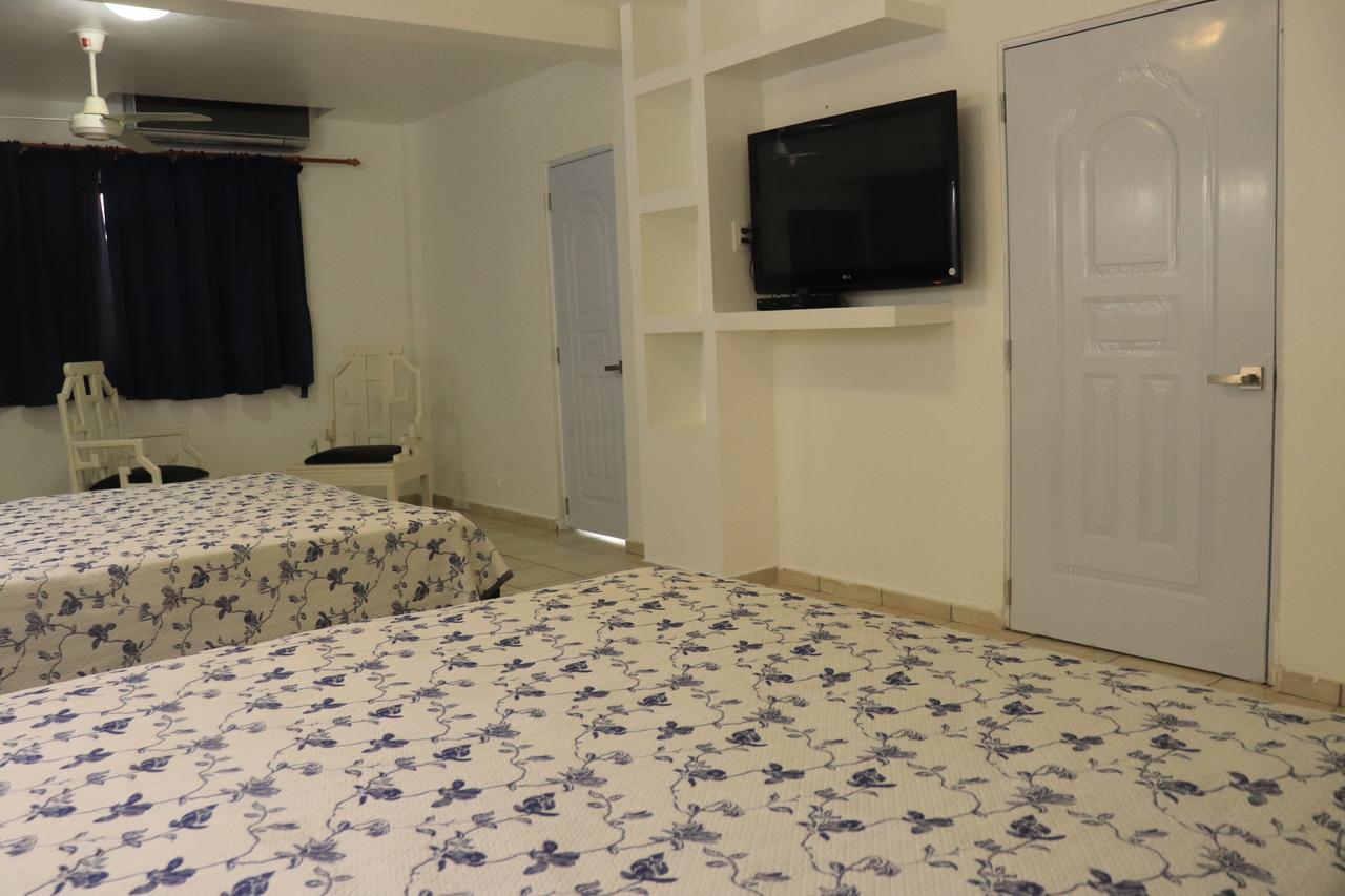 Quarto com 2 Camas de Solteiro