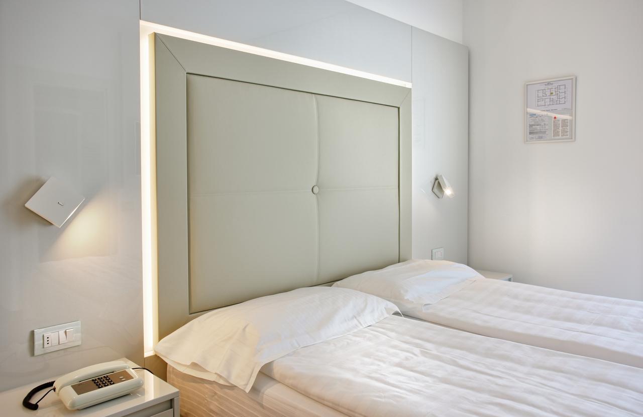 Doppel-/Zweibettzimmer mit Bergblick