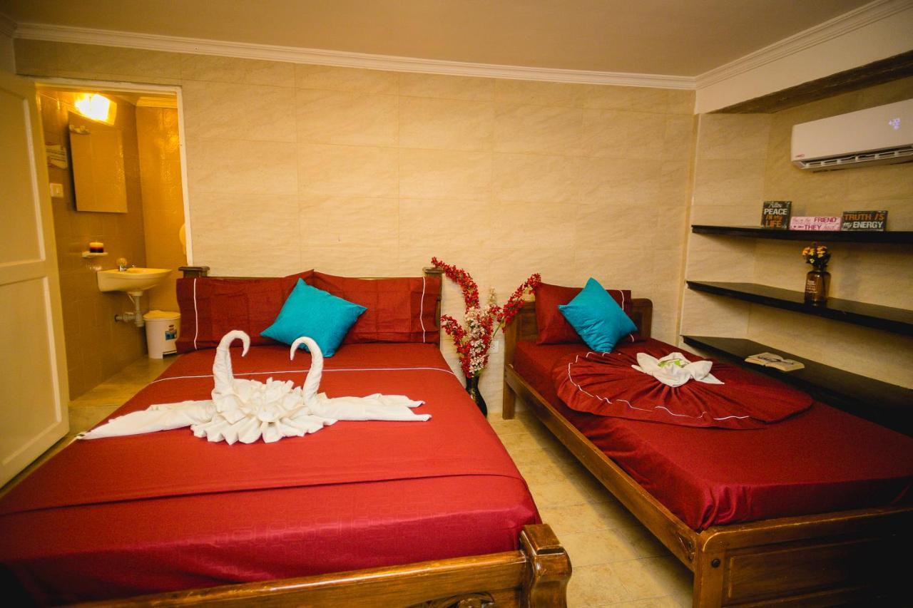 Dreibettzimmer mit eigenem Bad