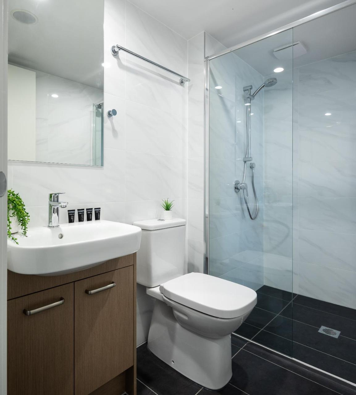 Two-Bedroom Suite with Kitchen,725097064:JPEG
