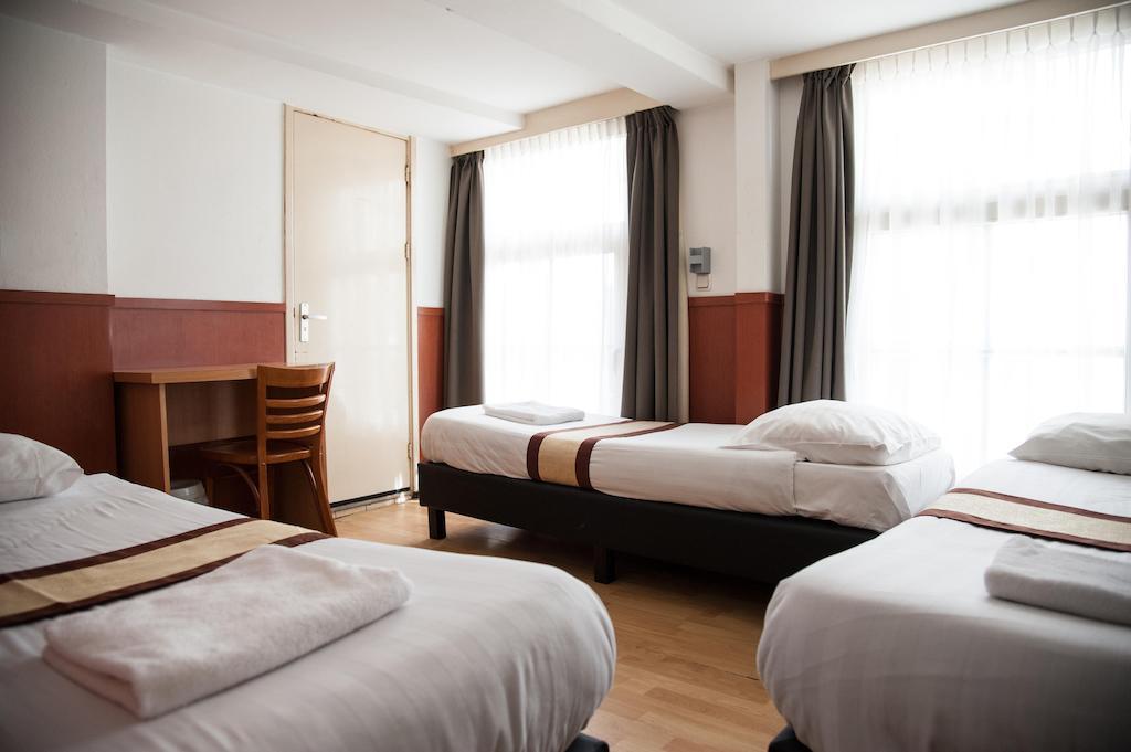Camera Tripla con Bagno in Comune