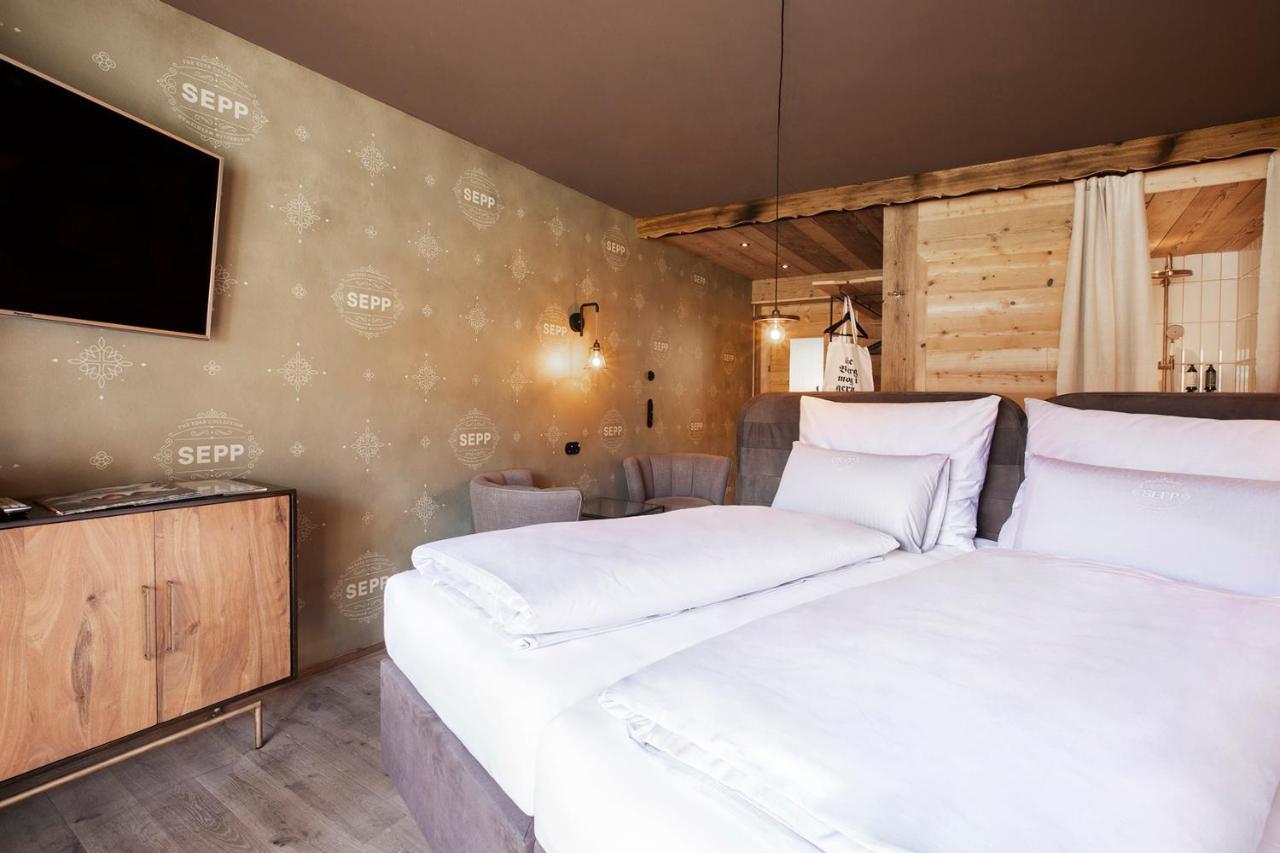 Doppelzimmer mit Balkon