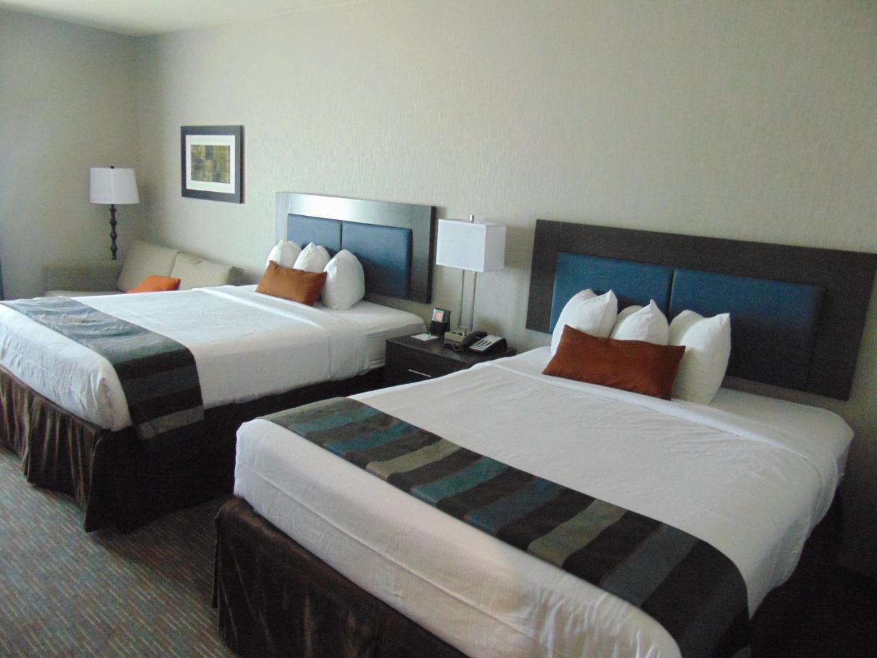 Queen Room with Two Queen Beds - Non-Smoking