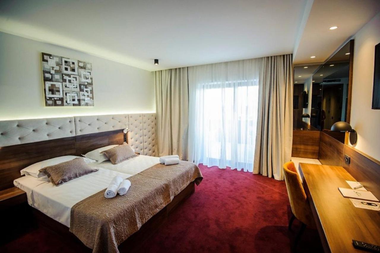 Deluxe Doppel-/Zweibettzimmer