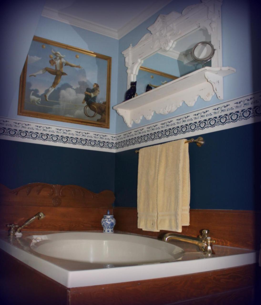 Queen Suite