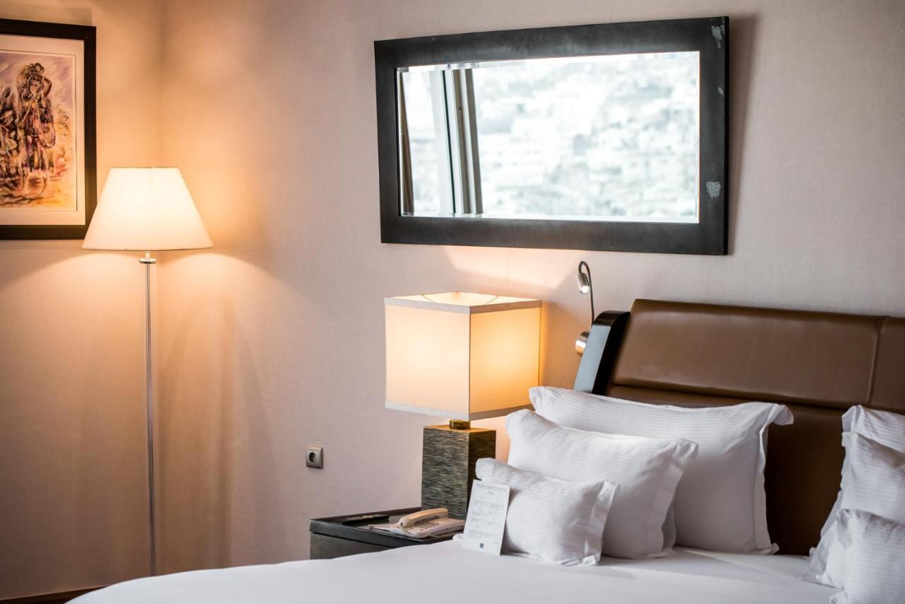 Habitación Deluxe con cama extragrande y vistas a la ciudad