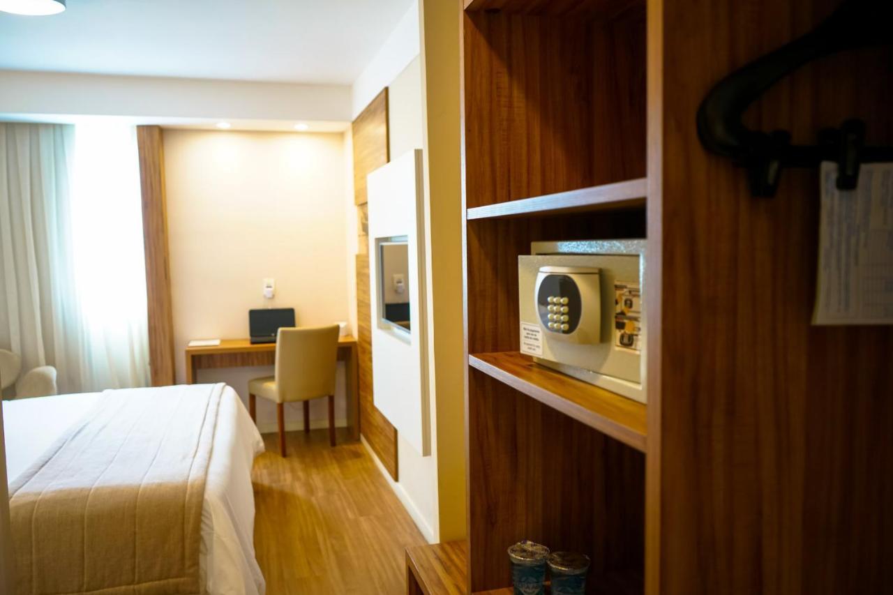 Quarto Deluxe com Cama King-size