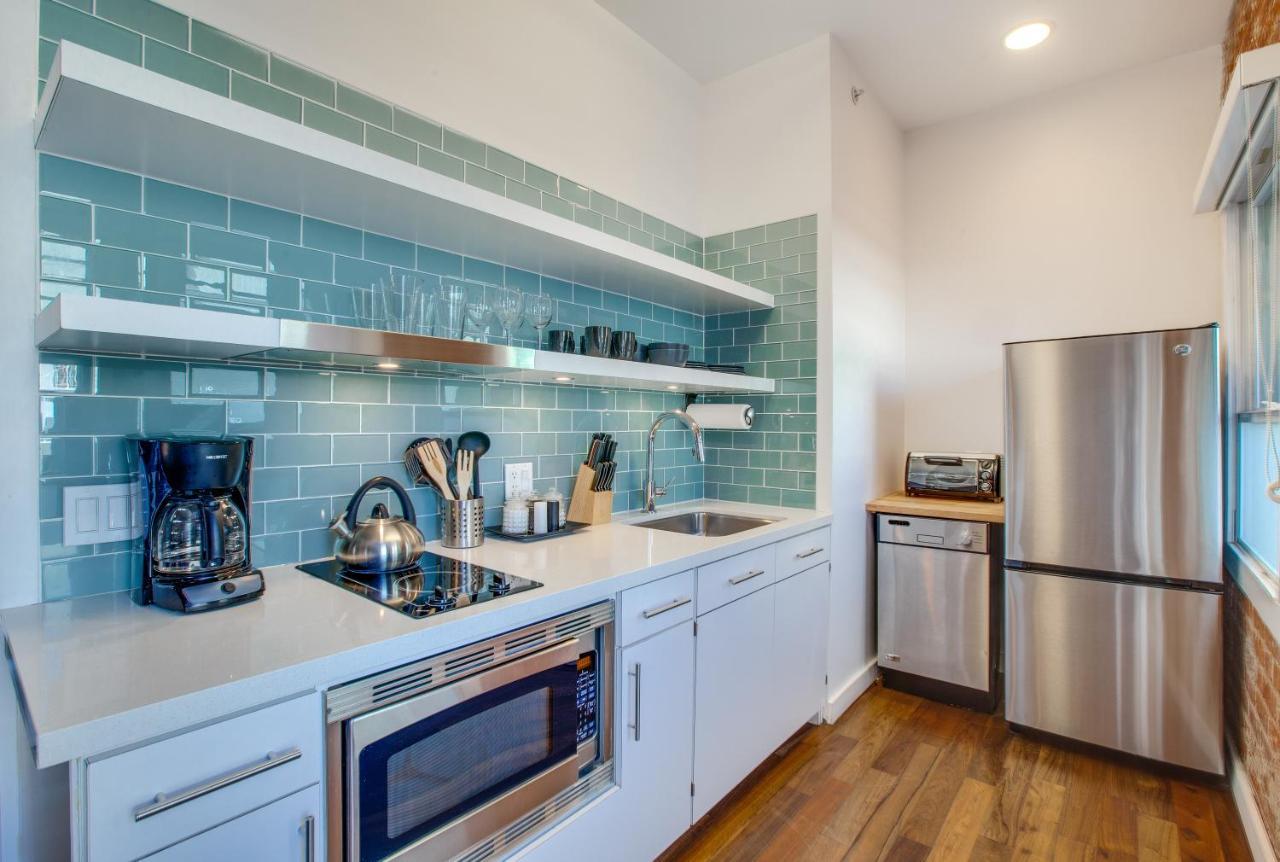 Studio Suite, Street View