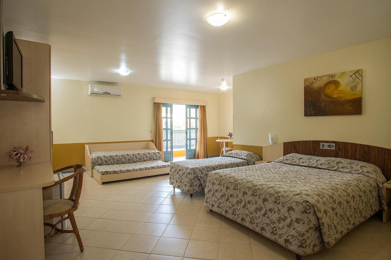 Quarto Família com Varanda