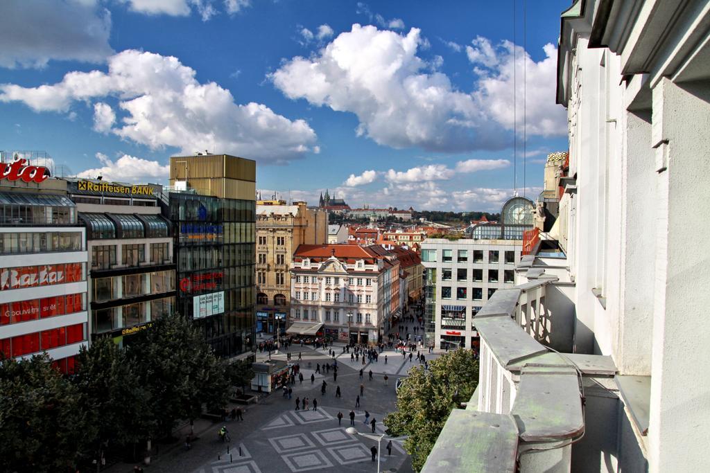 Suite Junior con vistas a la plaza de Wenceslao