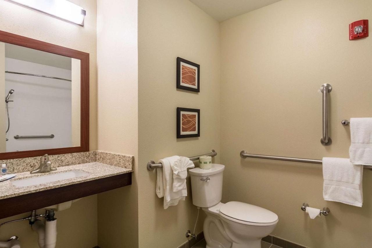 King Room - Accessible/Non-Smoking