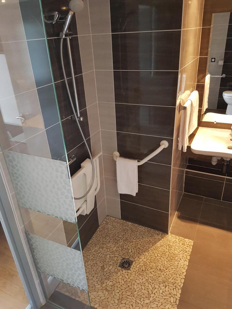 Double Room,1550969077:JPEG