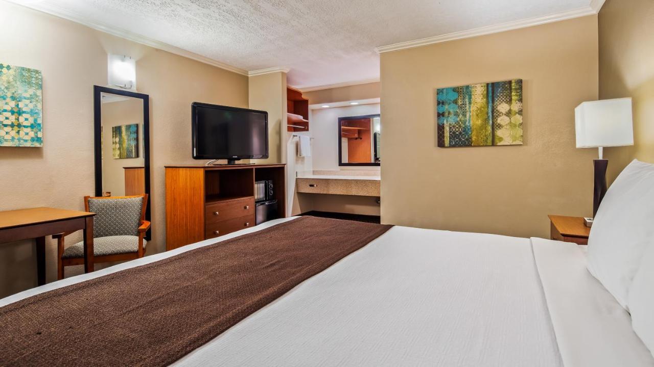 King Room - Non-Smoking