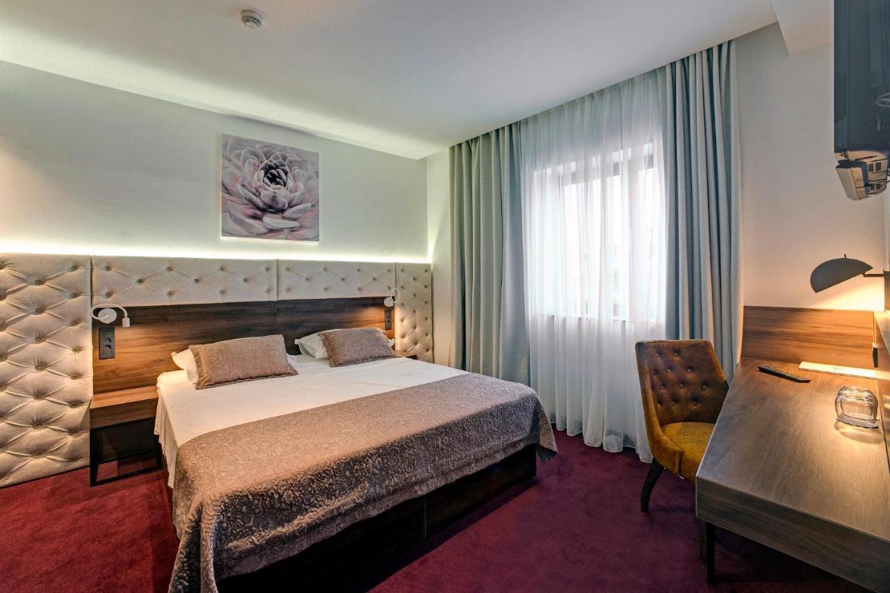 Standard Suite