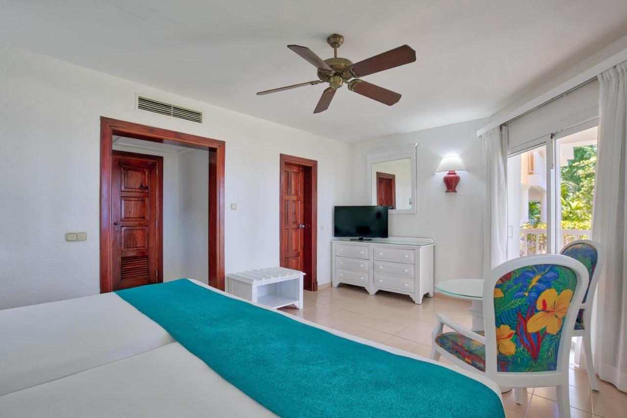 Superior Double Room with Sea View (2 Adults)