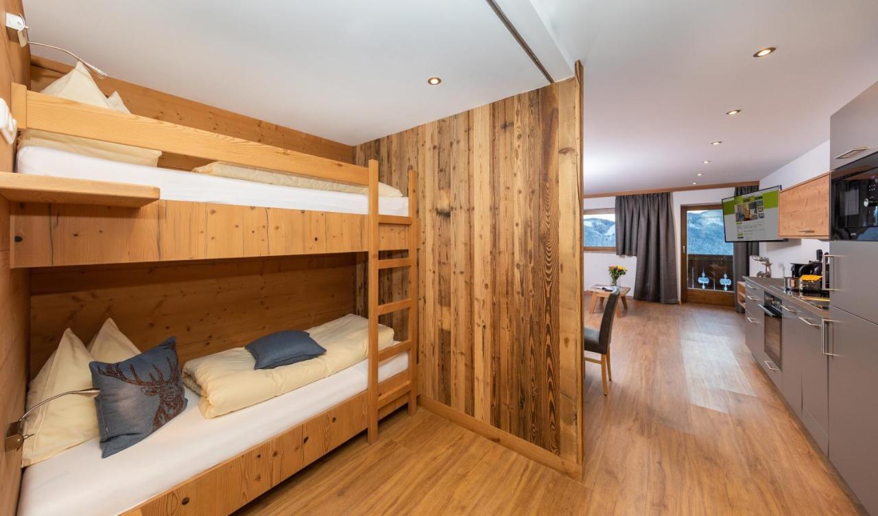 Großes Apartment mit 2 Schlafzimmern mit Balkon