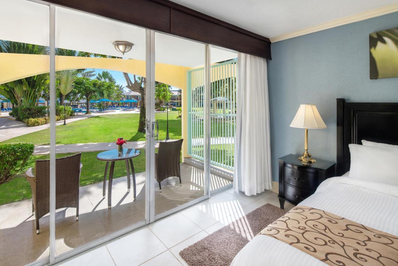 Water View Guestroom