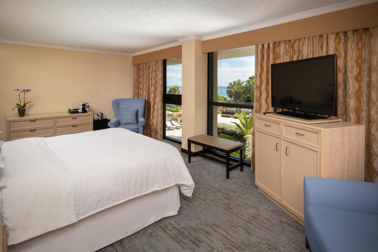 1 Junior Suite con Camera da Letto, Accesso Club Lounge e Letto Queen-Size