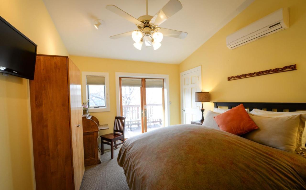 Queen Room with Balcony