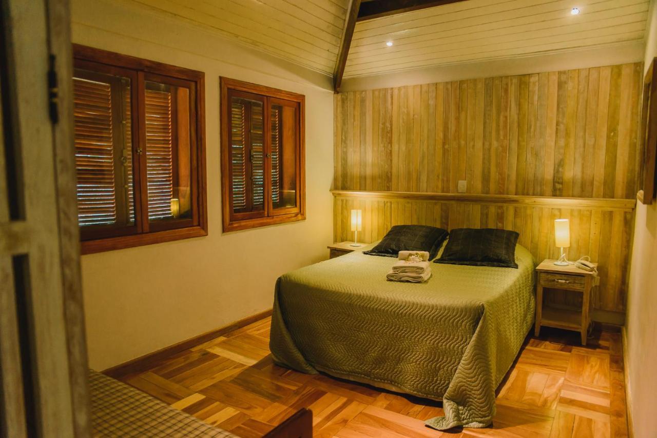 Quarto Triplo com Banheira