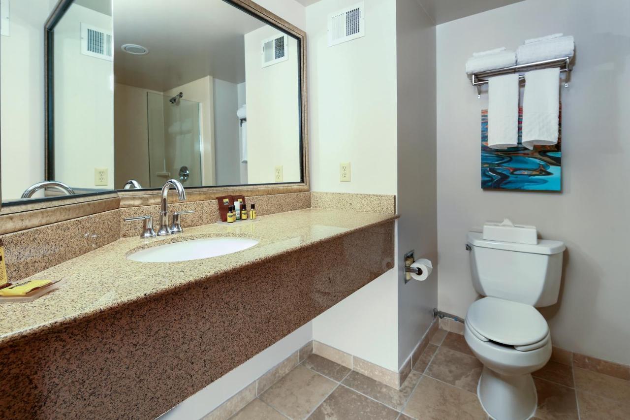 Queen Room - Mobility Access