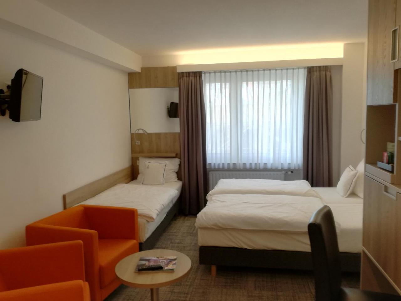 Dreibettzimmer