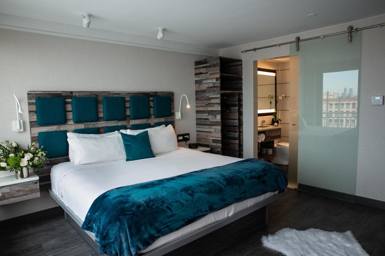 Signature Collection Deluxe King Terrace