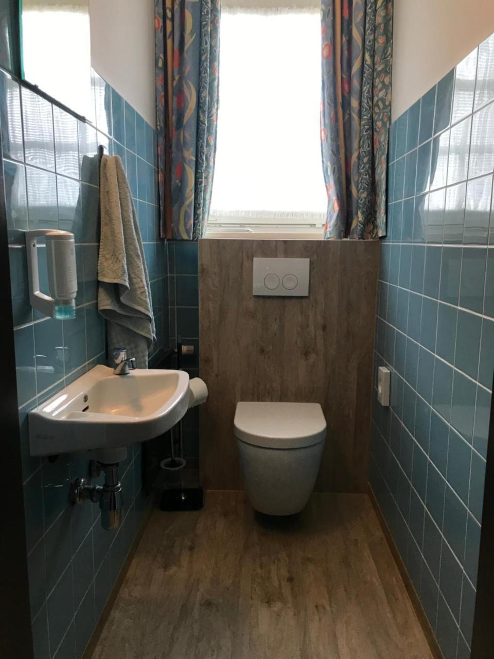 Tweepersoonskamer met Gedeeld Toilet