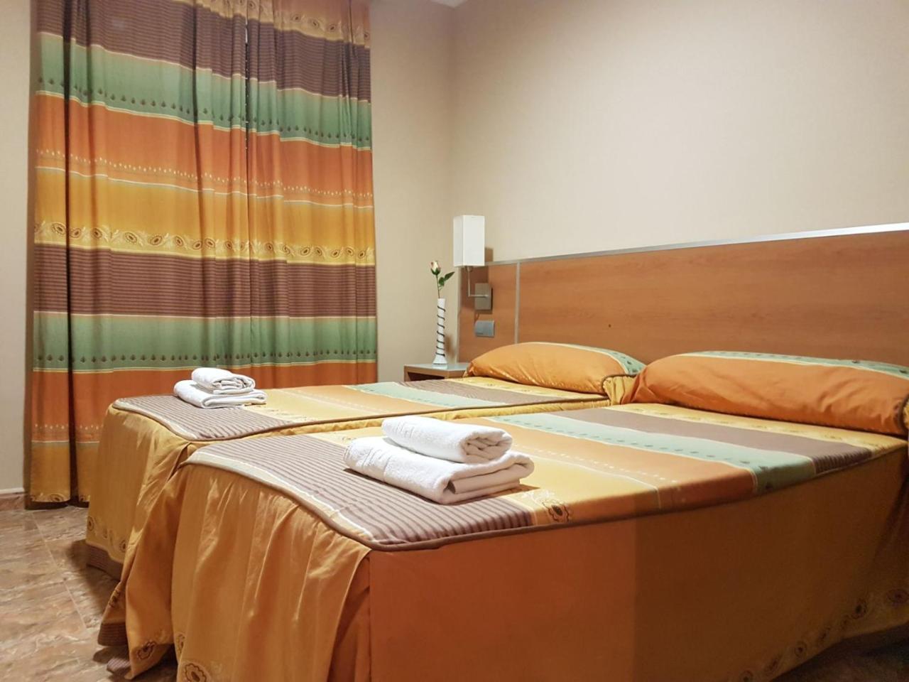 Double Room with Private Bathroom,770392777:JPEG