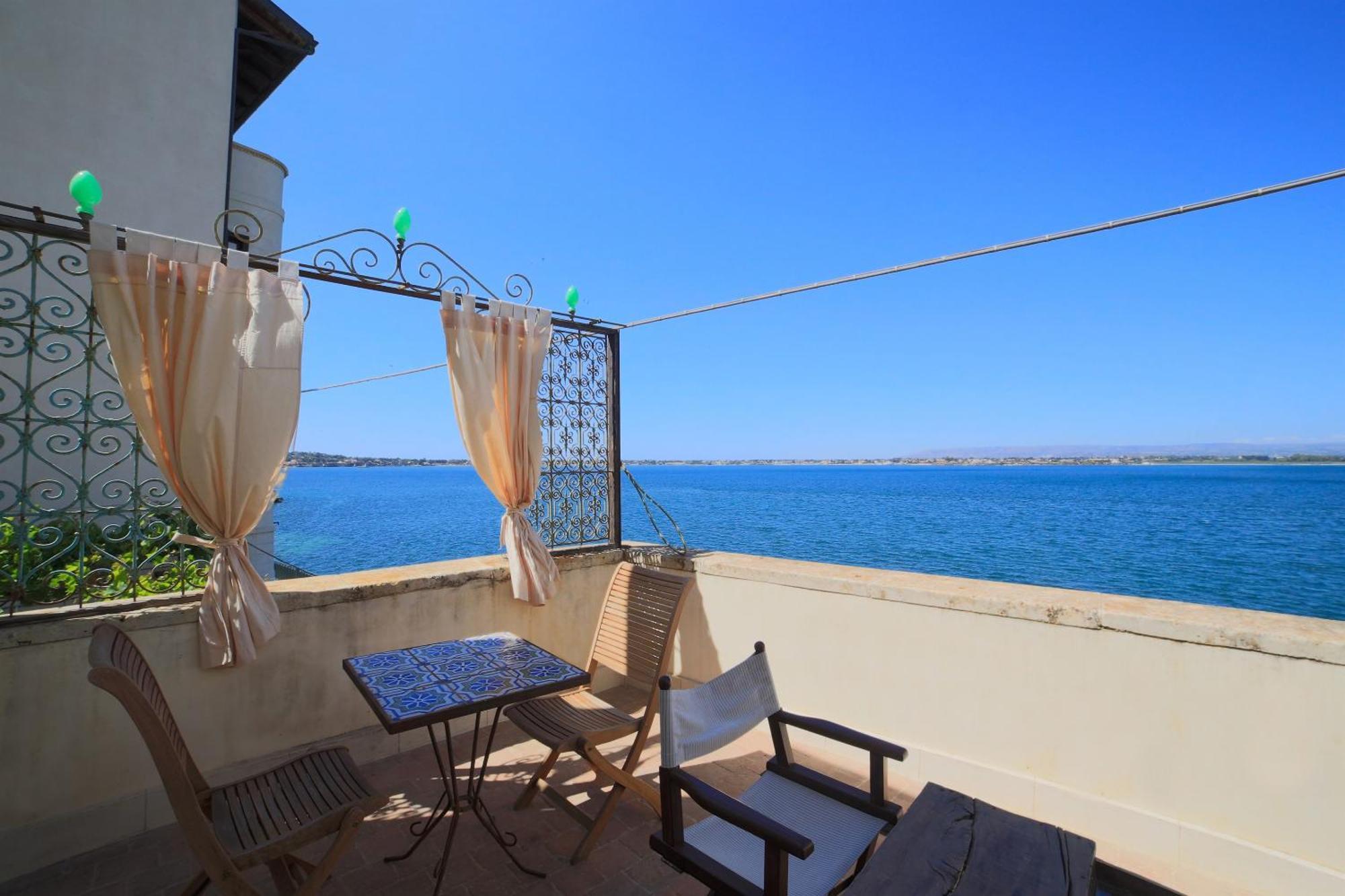 Junior Suite con Terrazza e Vista Mare