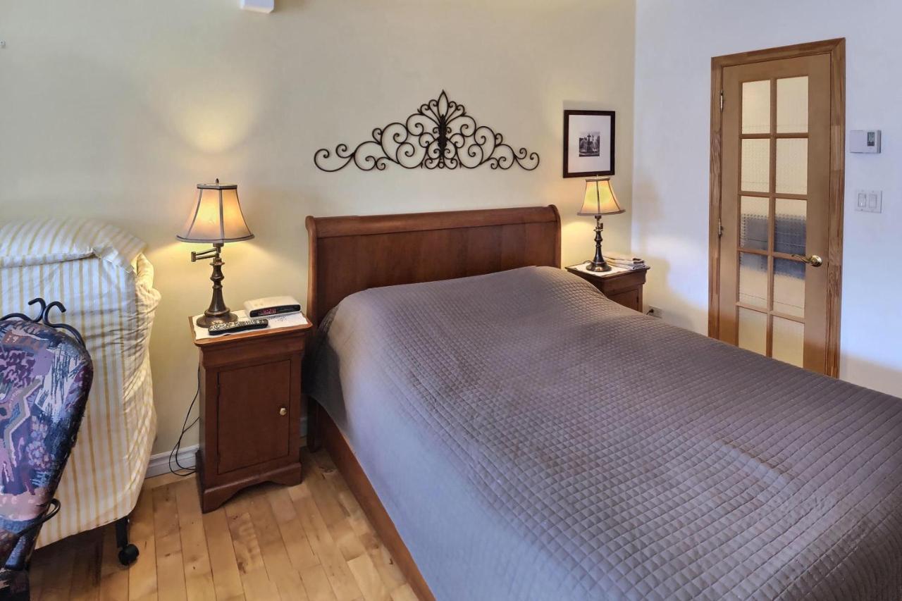 Queen Room (Keenan)