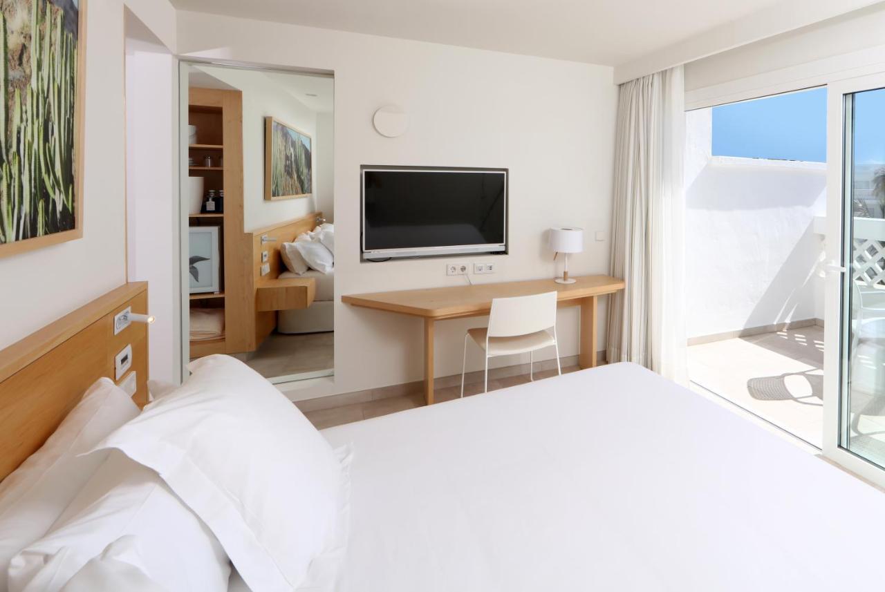 Star Prestige Tweepersoonskamer met 2 Aparte Bedden en Zijdelings Uitzicht op Zee