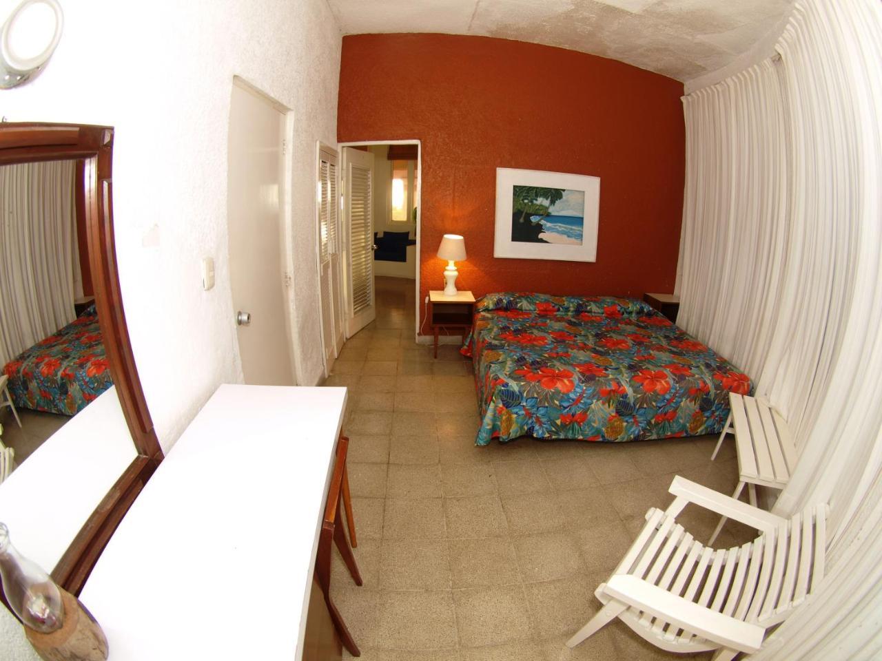 Standard Room with Partial Ocean View