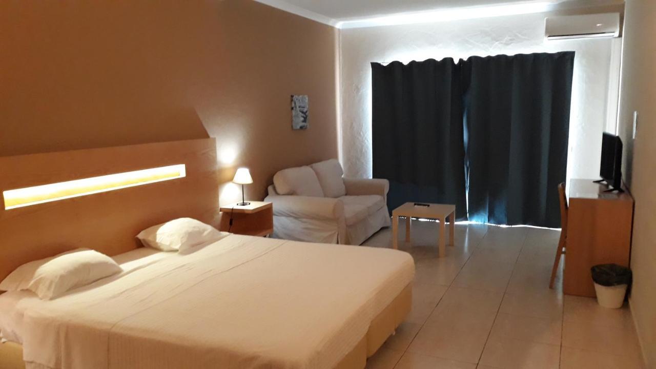 Quarto Duplo ou Twin com Vista Piscina