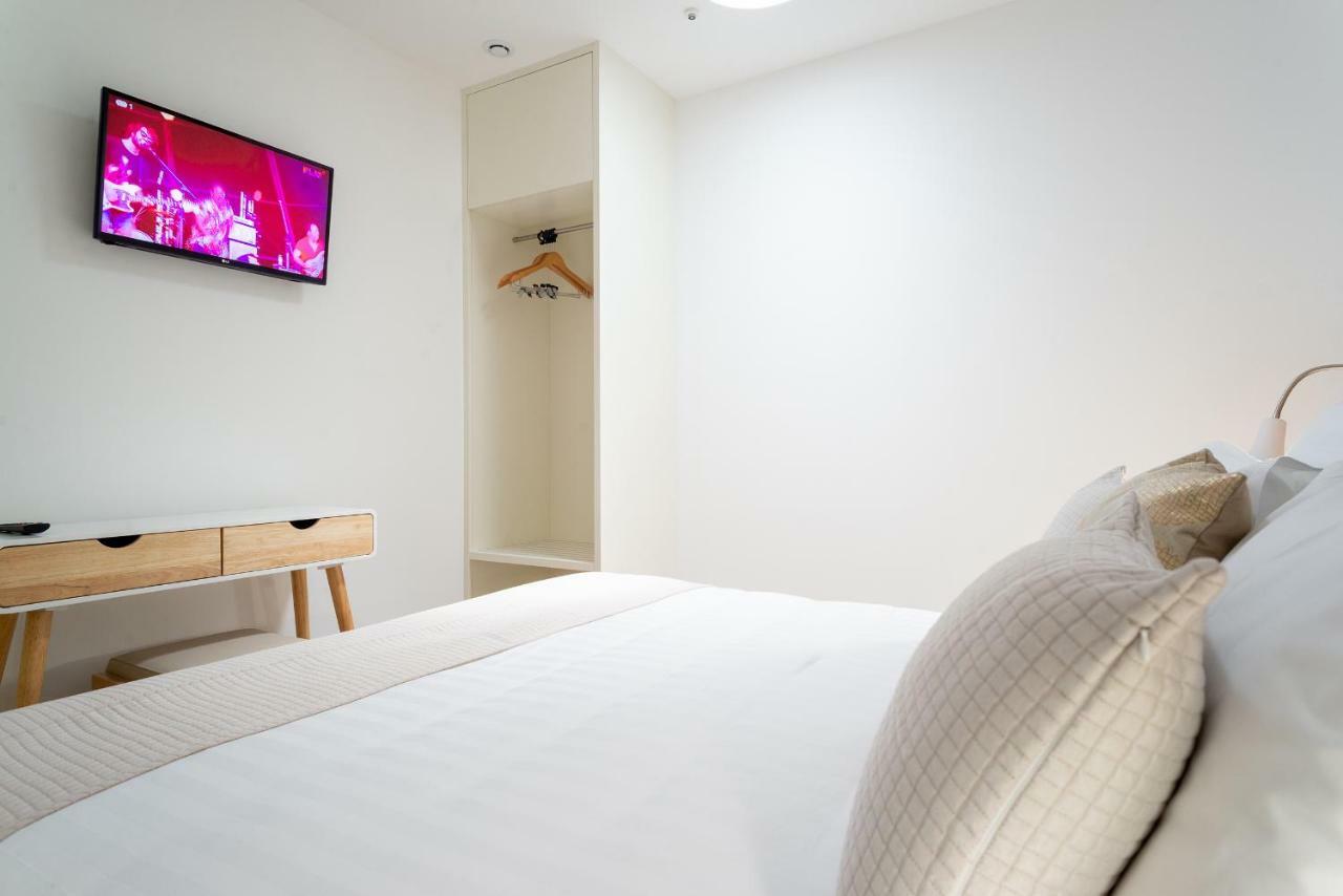 Quarto Duplo Económico sem Janela